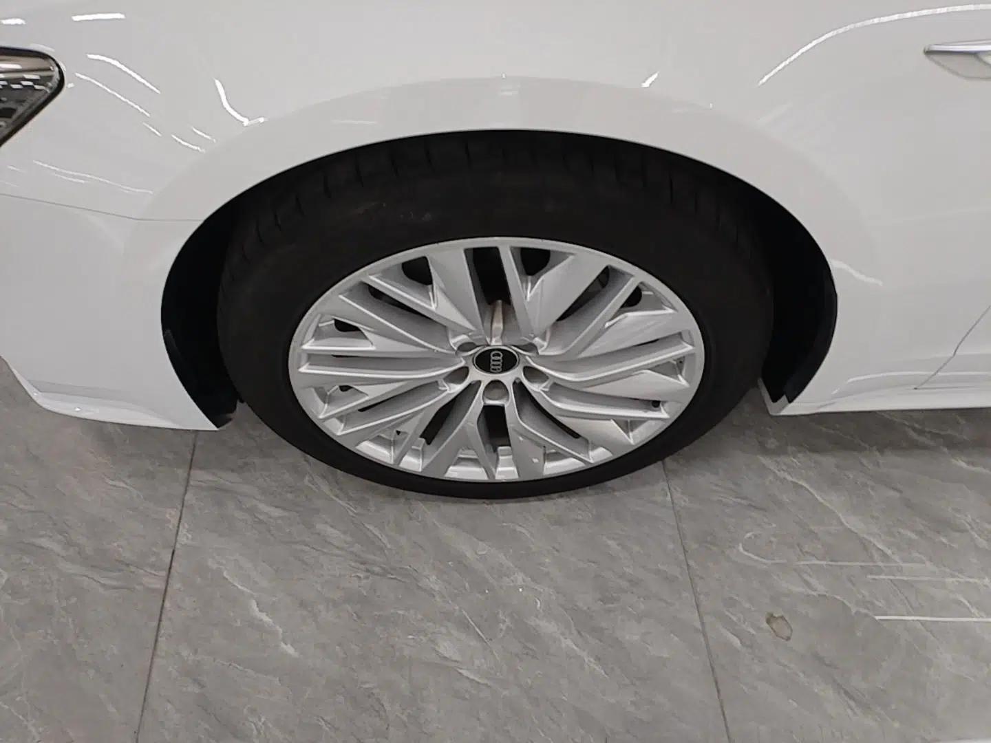 Audi A7L 2024 45TFSI S-line Dream-Building Edition Flow Crystal Package — миниатюра 10