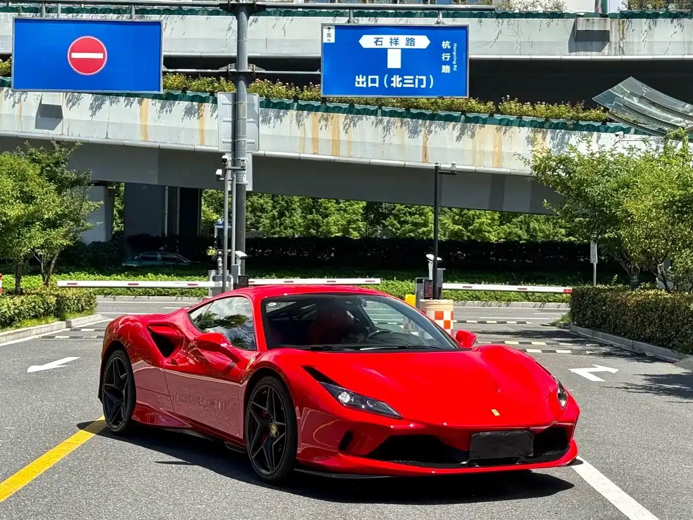 Ferrari F8 2019 Tributo 3.9T V8 — миниатюра 2