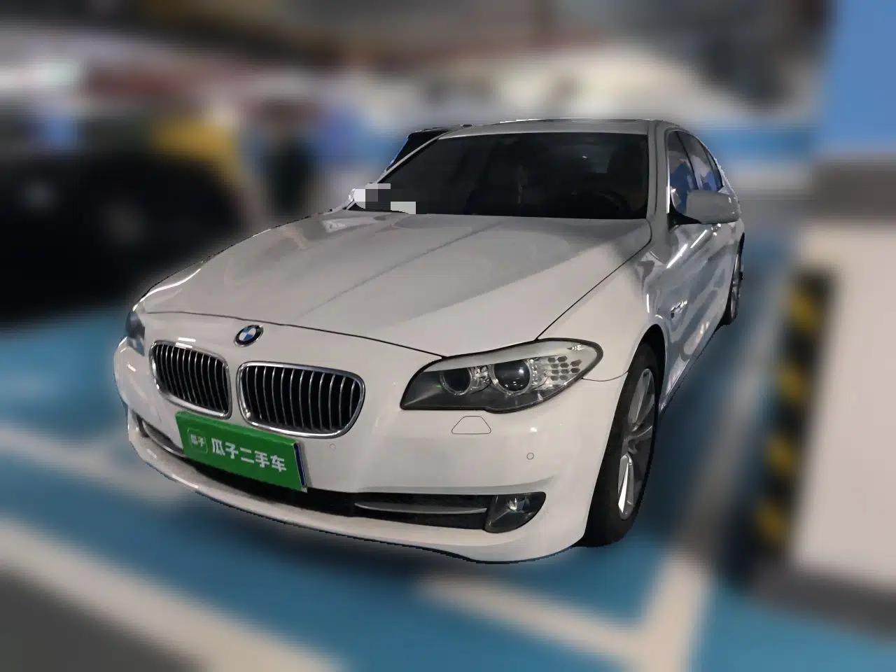 BMW 5 Series 2012 530Li Luxury Model — миниатюра 1