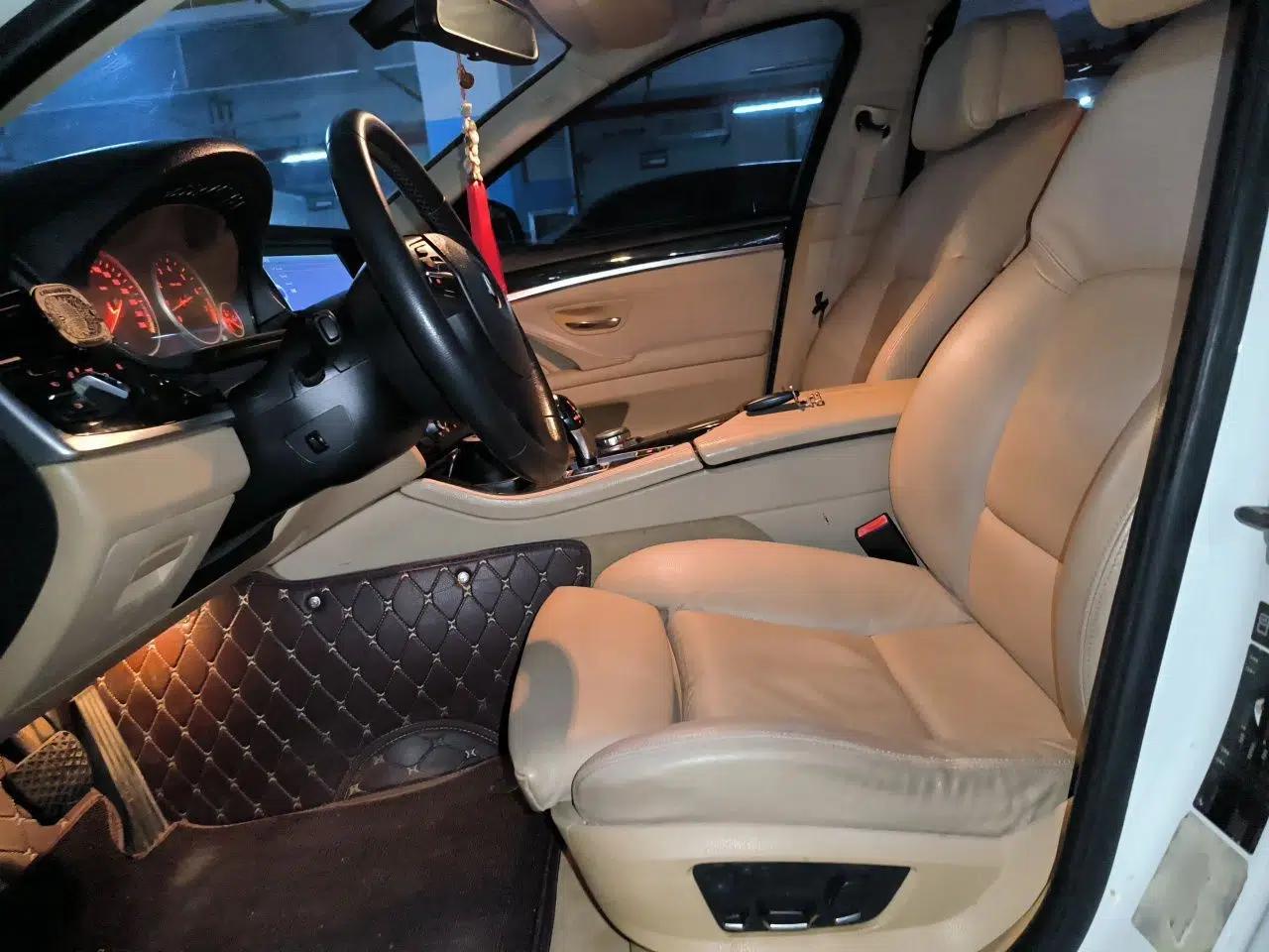BMW 5 Series 2012 530Li Luxury Model — миниатюра 15