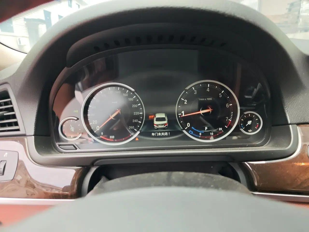 BMW 5 Series 2014 525Li Leading Model — миниатюра 11