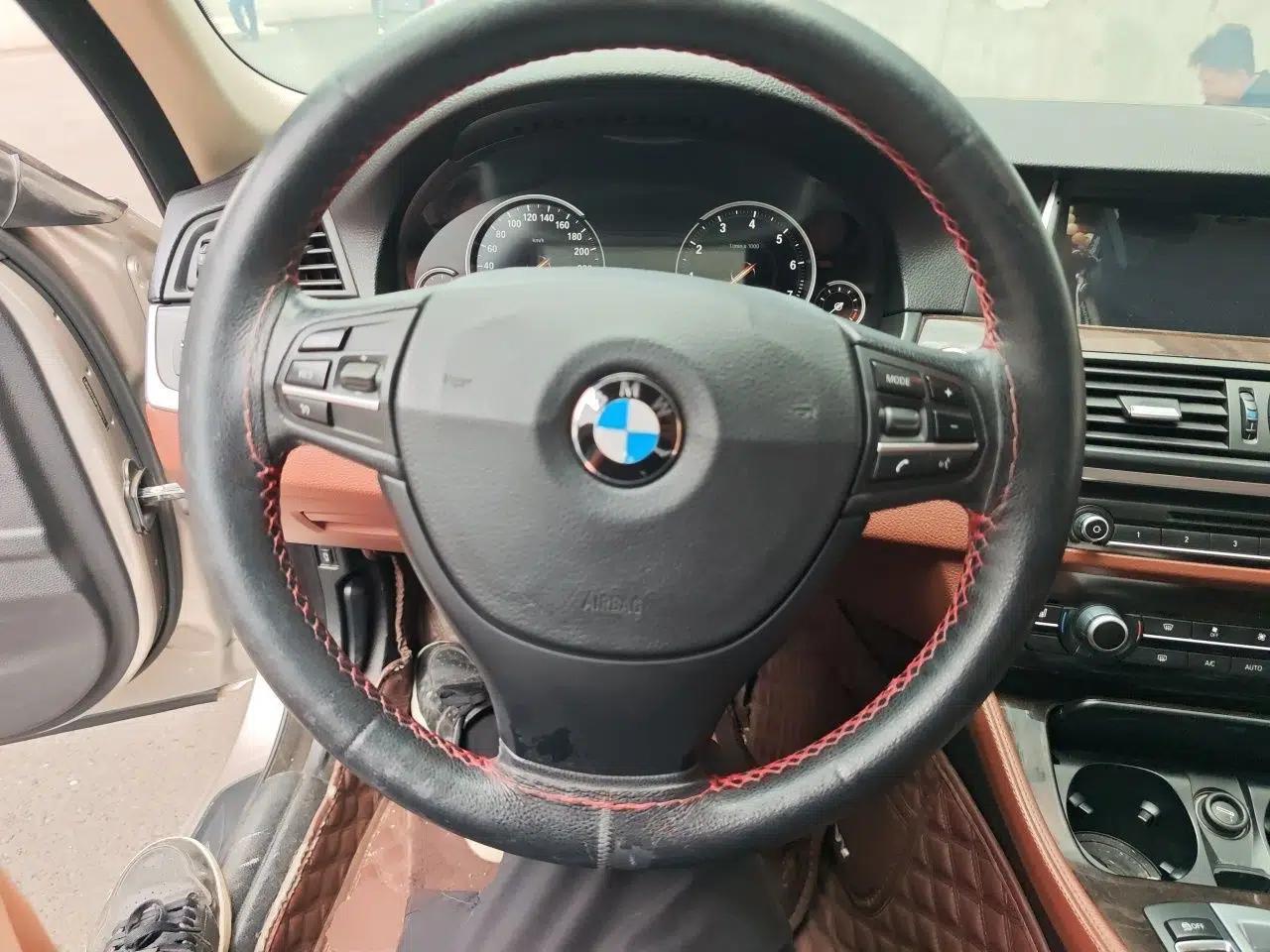 BMW 5 Series 2014 525Li Leading Model — миниатюра 10