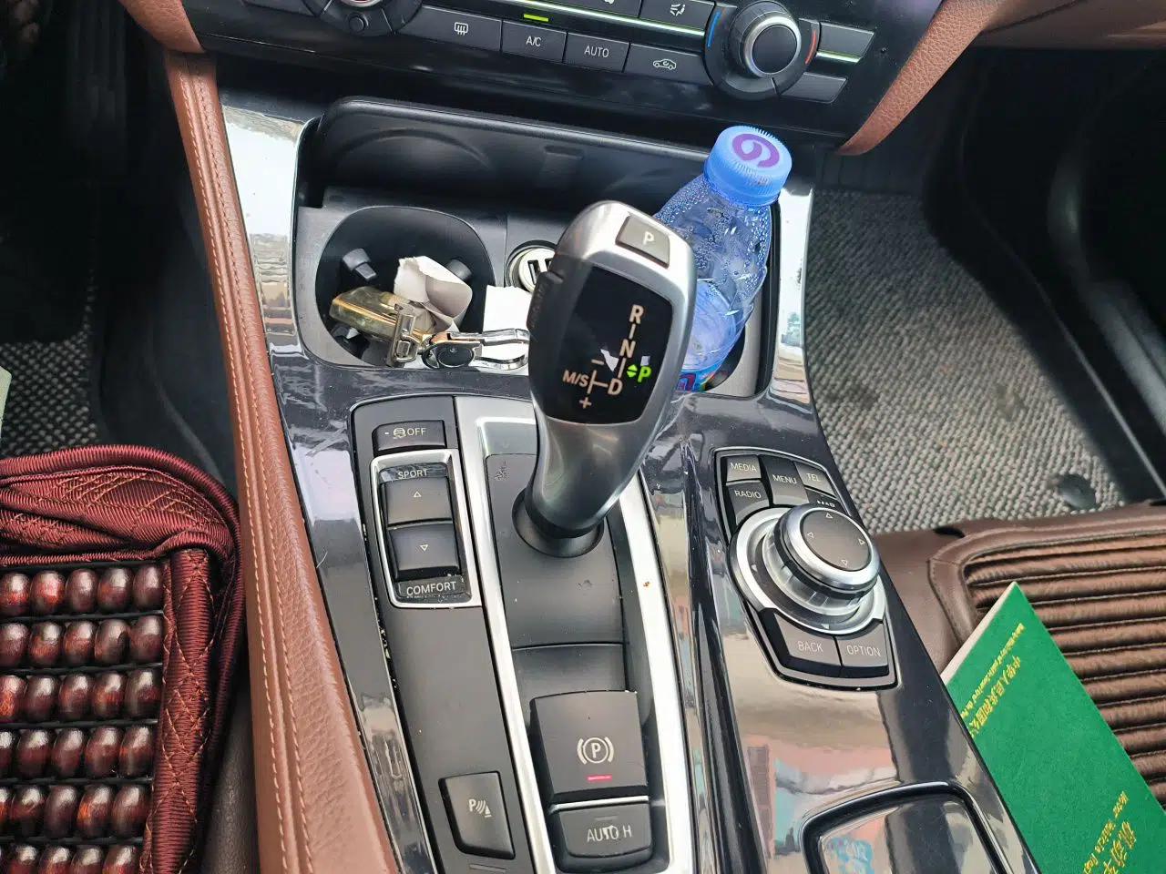 BMW 5 Series 2014 520Li Elegant Model — миниатюра 14