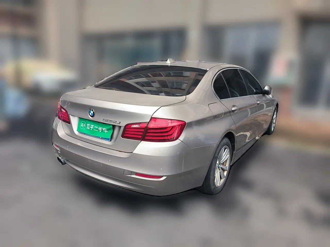 BMW 5 Series 2014 520Li Elegant Model — миниатюра 6