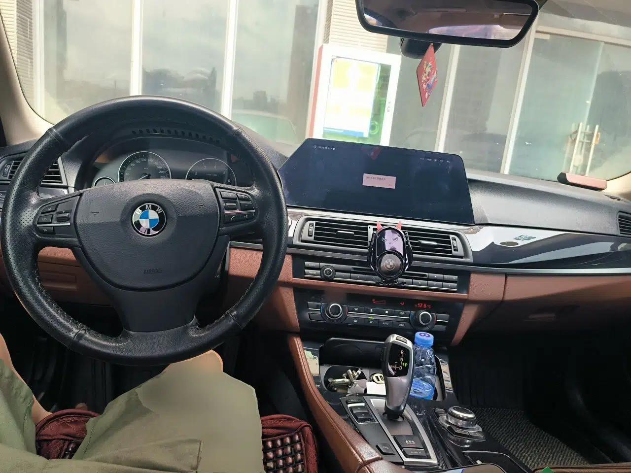 BMW 5 Series 2014 520Li Elegant Model — миниатюра 9