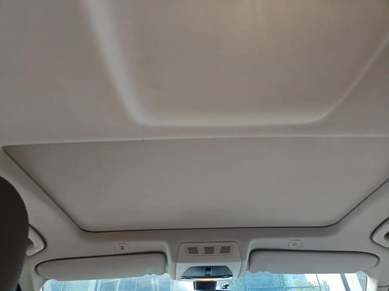 BMW 5 Series 2013 525Li Leading Model — миниатюра 18