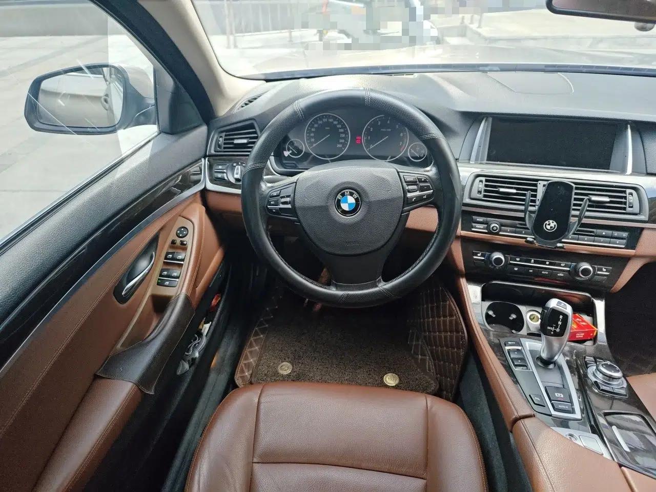BMW 5 Series 2013 525Li Leading Model — миниатюра 10