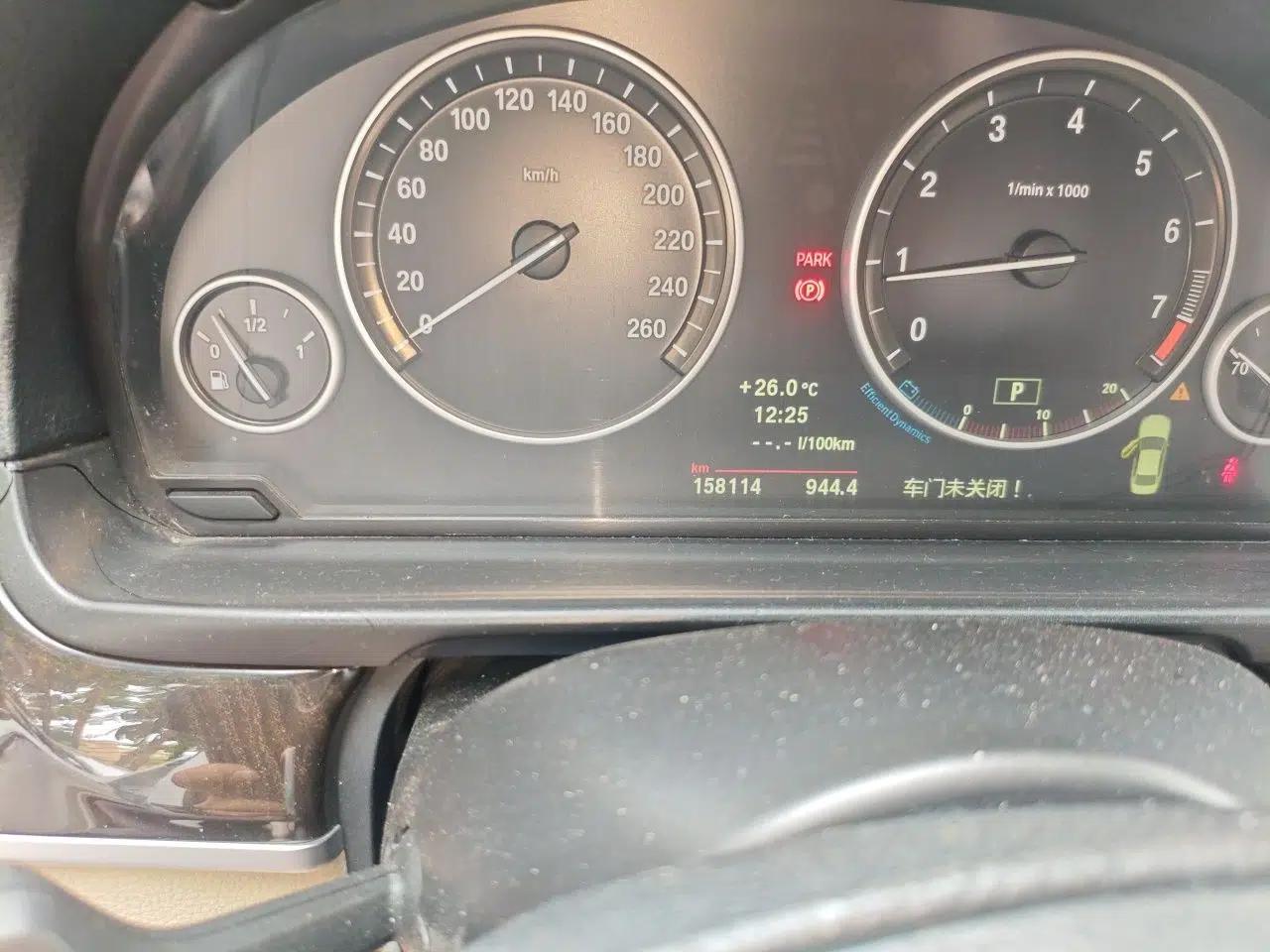 BMW 5 Series 2013 525Li Leading Model — миниатюра 12