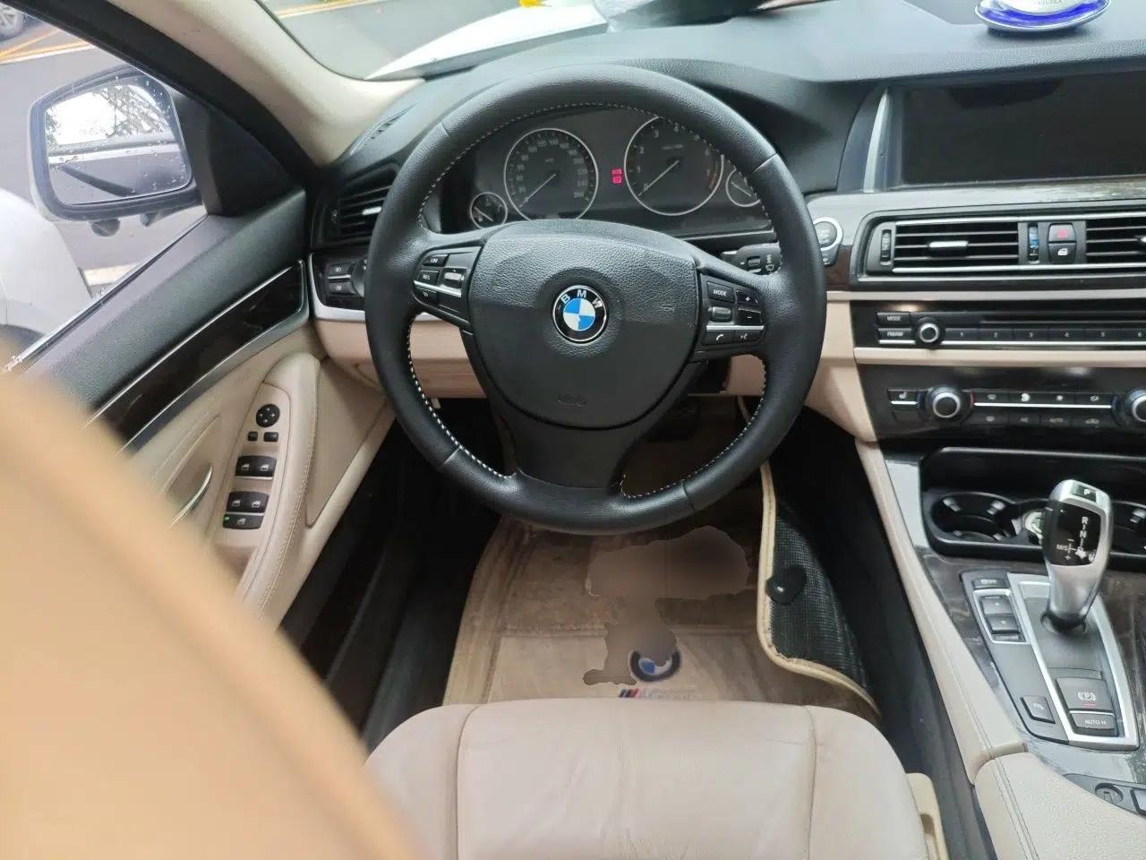 BMW 5 Series 2013 525Li Leading Model — миниатюра 10