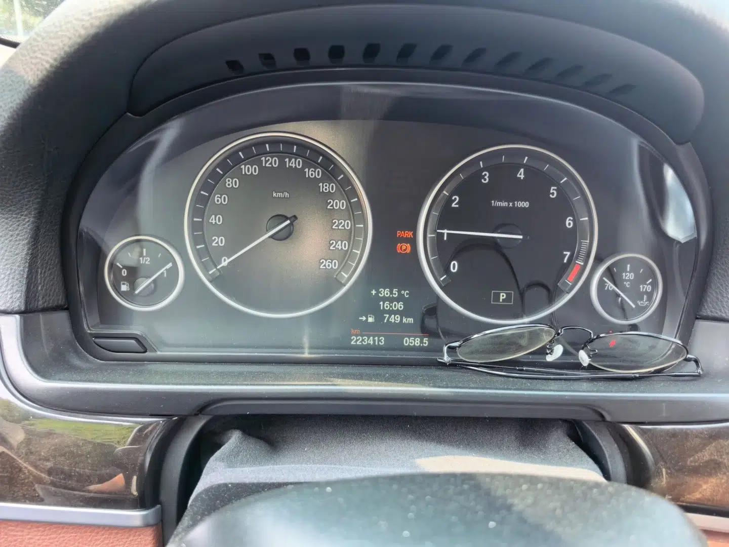 BMW 5 Series 2013 525Li Leading Model — миниатюра 11
