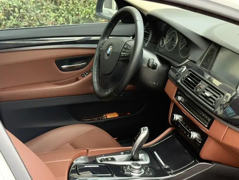 BMW 5 Series 2014 520Li Elegant Model — миниатюра 14