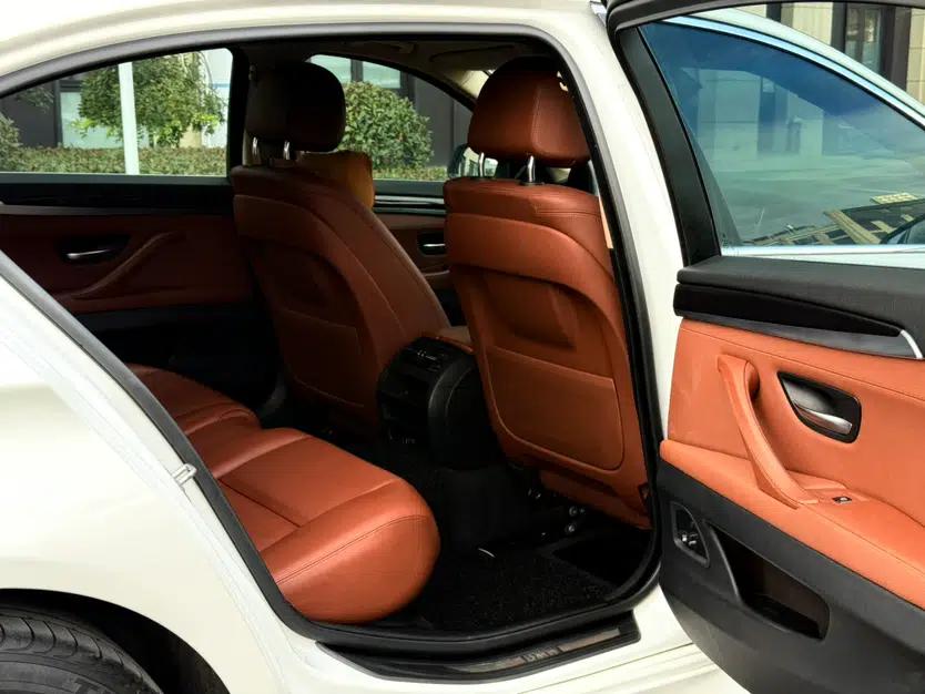 BMW 5 Series 2014 520Li Elegant Model — миниатюра 16