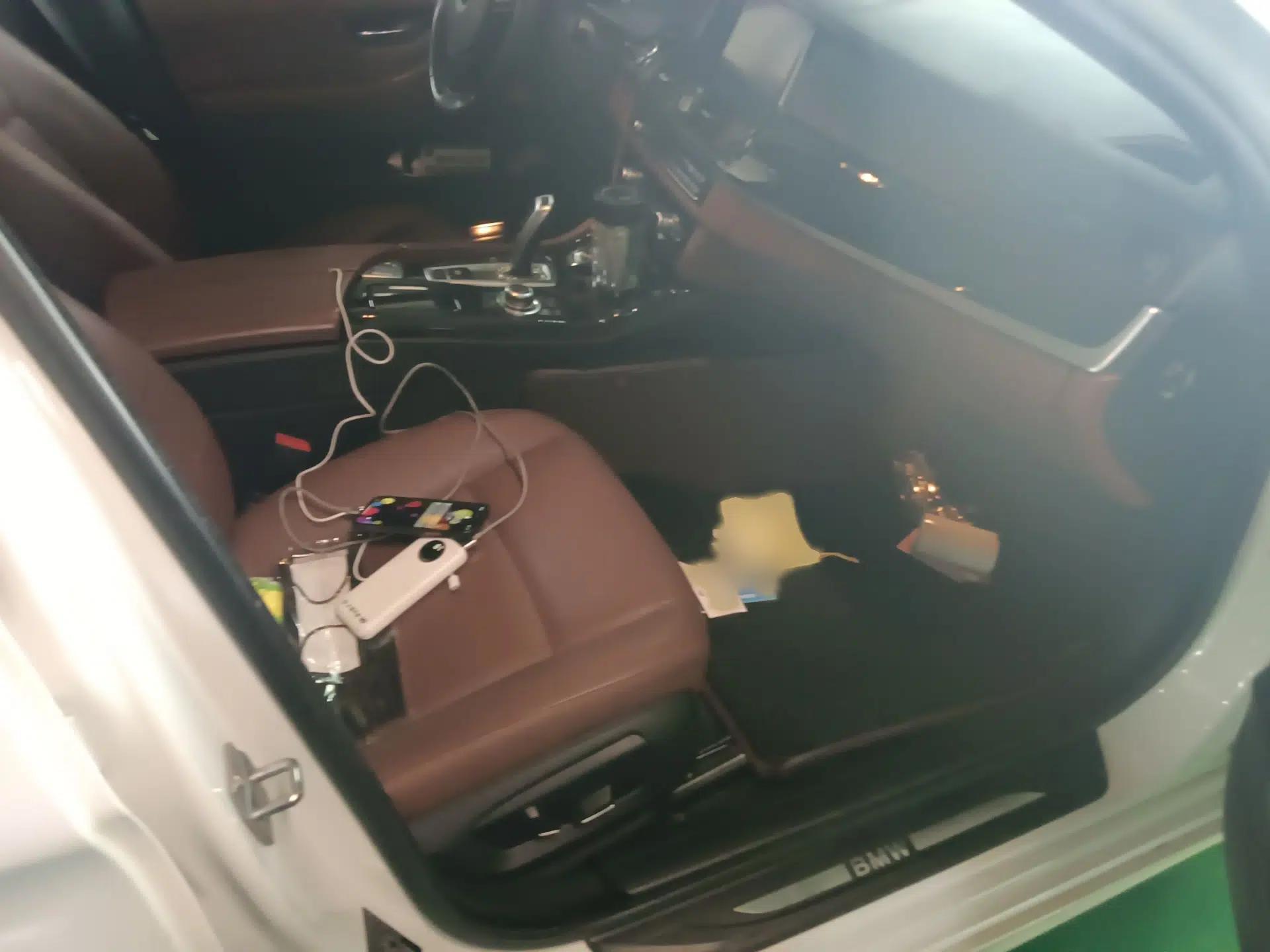 BMW 5 Series 2014 520Li Elegant Model — миниатюра 24