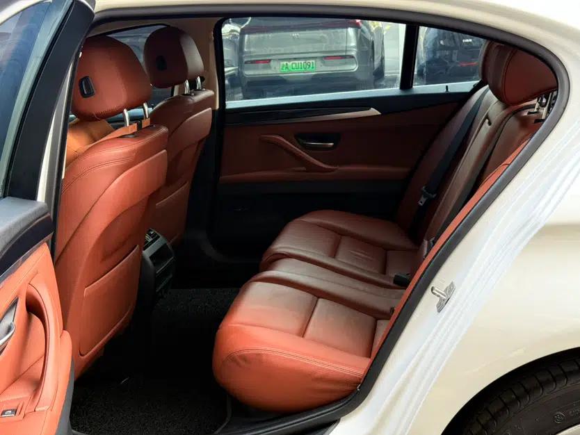 BMW 5 Series 2014 520Li Elegant Model — миниатюра 6