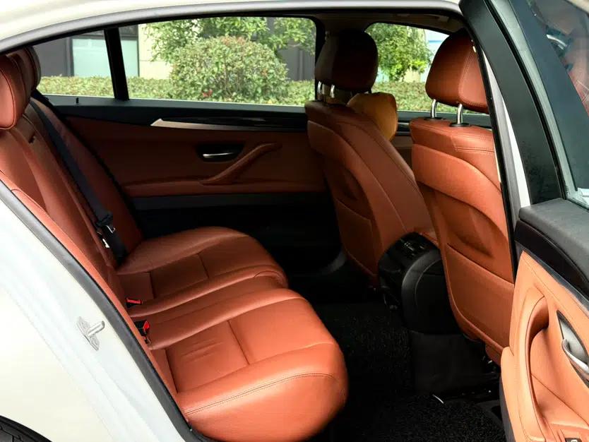 BMW 5 Series 2014 520Li Elegant Model — миниатюра 7