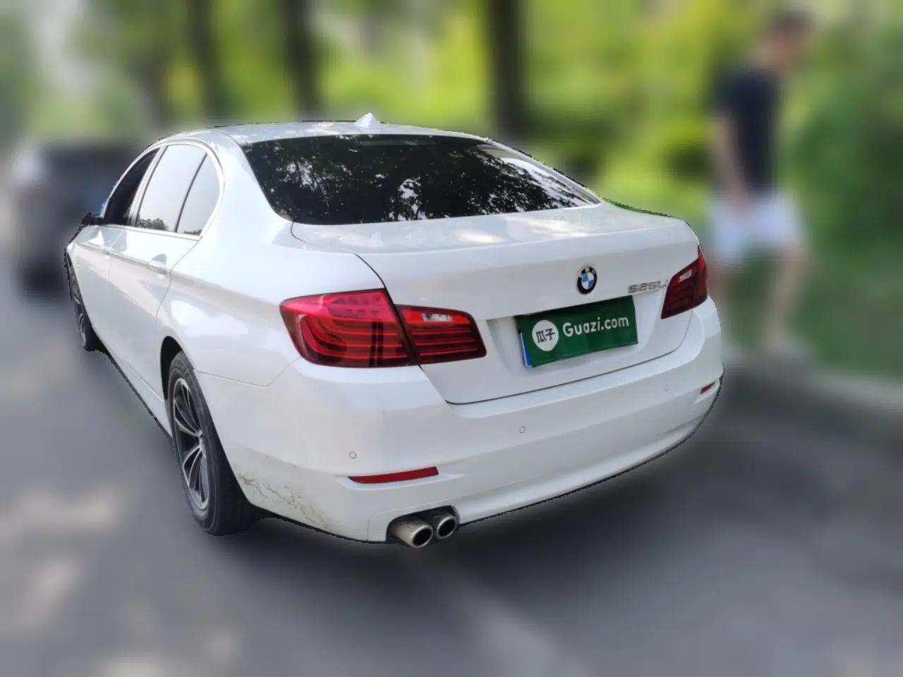 BMW 5 Series 2017 520Li Elegant Edition — миниатюра 4