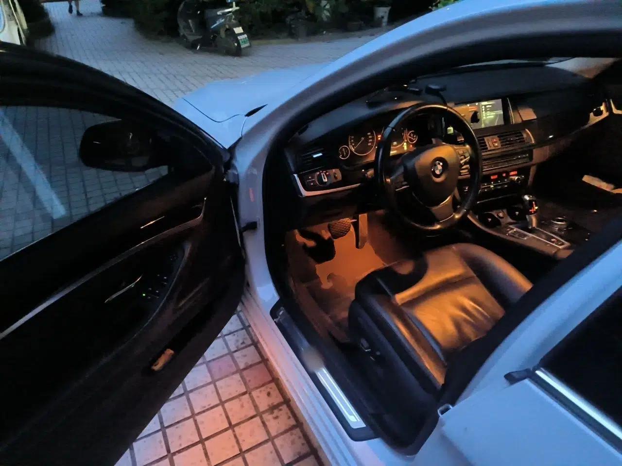 BMW 5 Series 2014 525Li Luxury Design Package — миниатюра 16