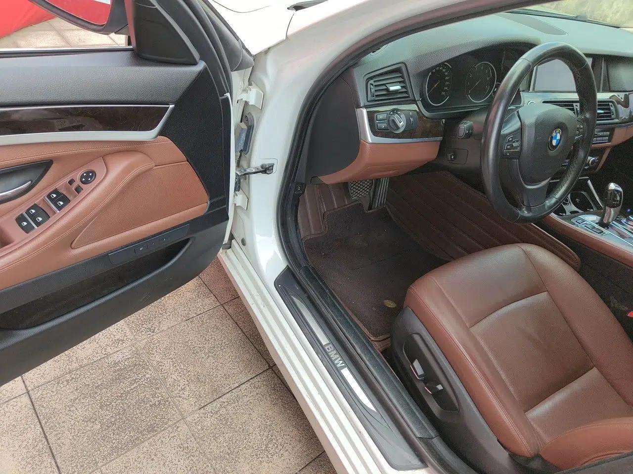BMW 5 Series 2017 525Li Leading Model — миниатюра 16