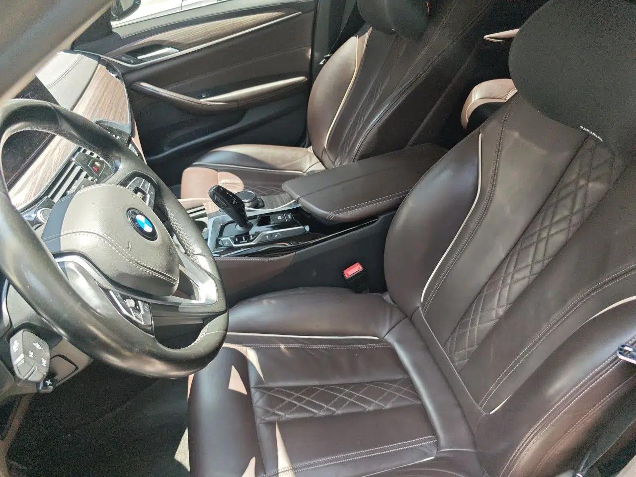 BMW 5 Series New Energy 2019 530Le Luxury Package — миниатюра 15