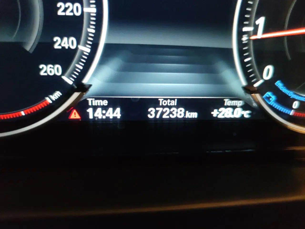 BMW 5 Series 2017 525Li Leading Model — миниатюра 12