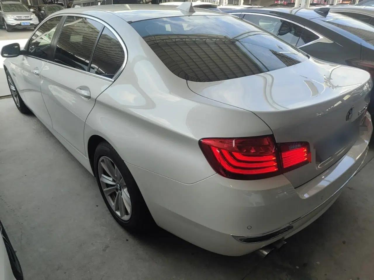 BMW 5 Series 2017 520Li Elegant Edition — миниатюра 4