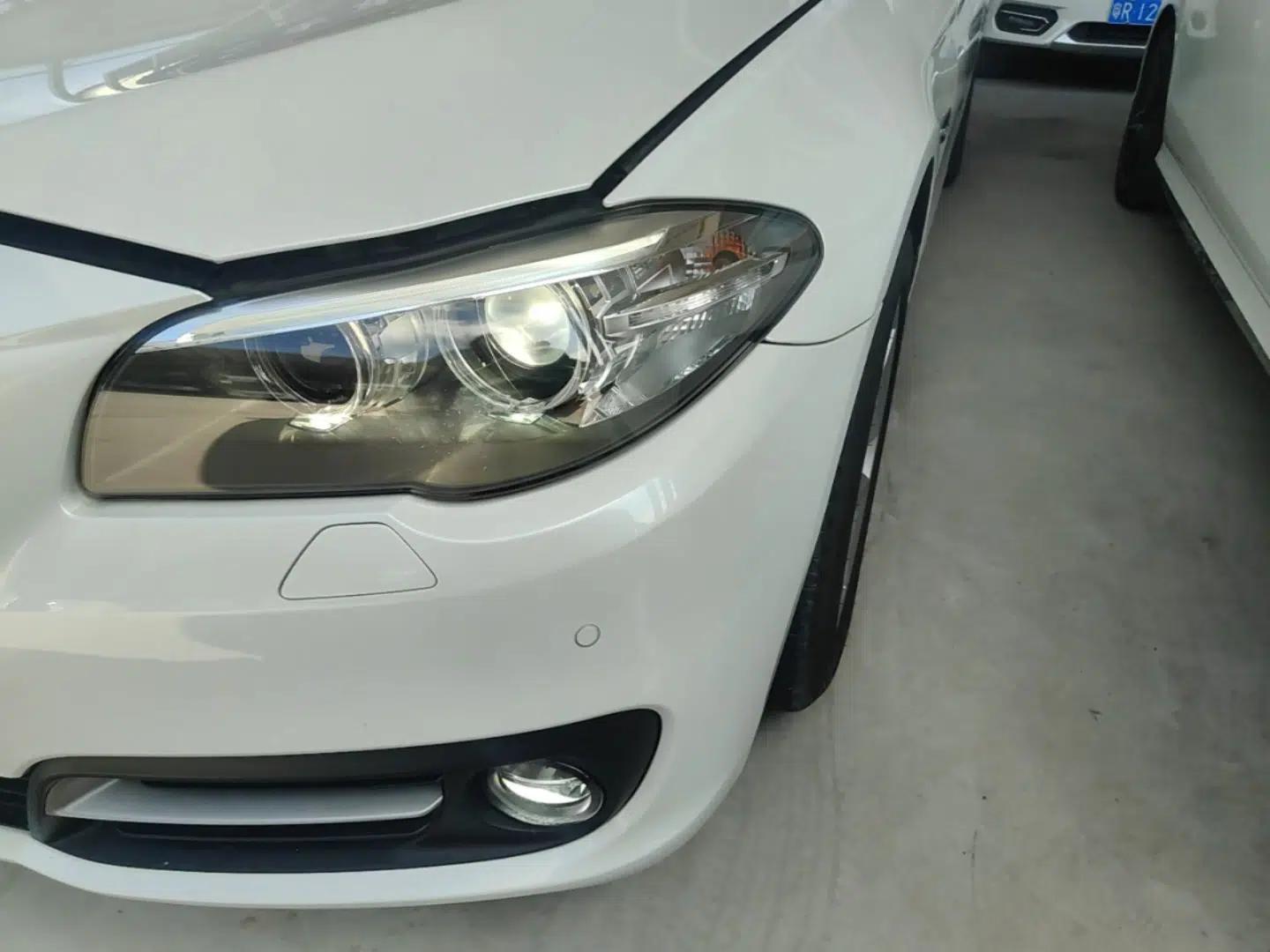 BMW 5 Series 2017 520Li Elegant Edition — миниатюра 8