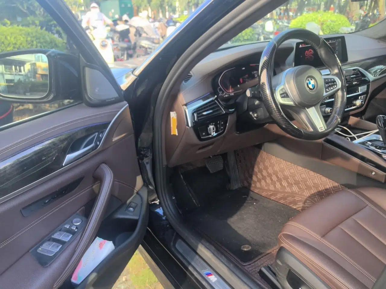 BMW 5 Series 2020 525Li M Sport Package — миниатюра 16