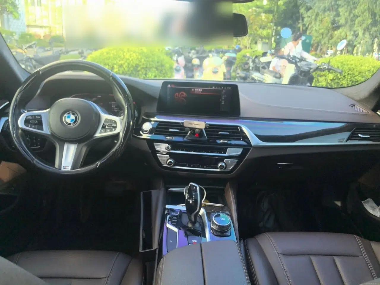 BMW 5 Series 2020 525Li M Sport Package — миниатюра 9