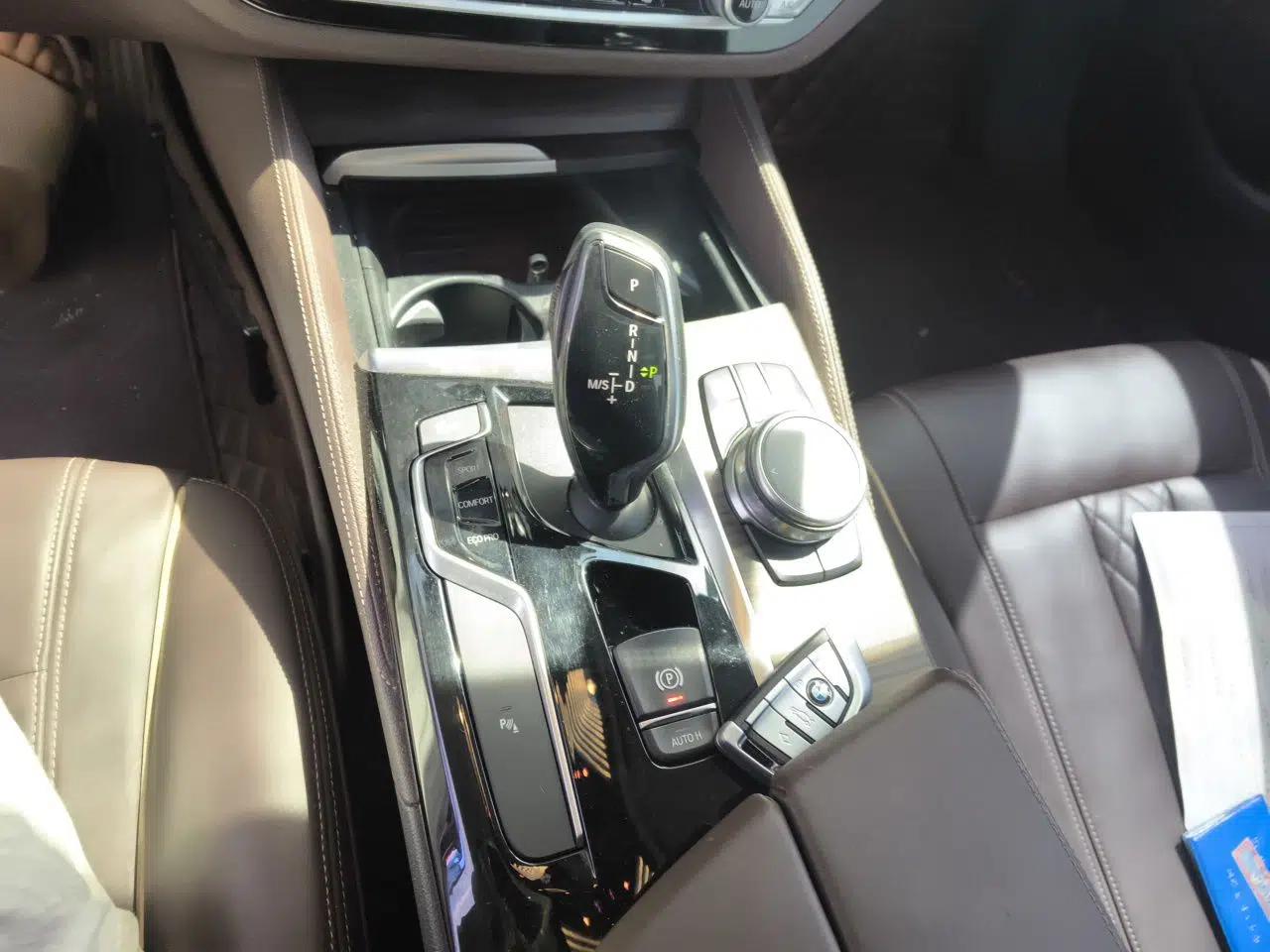 BMW 5 Series 2019 530Li Leading Model Luxury Package — миниатюра 14