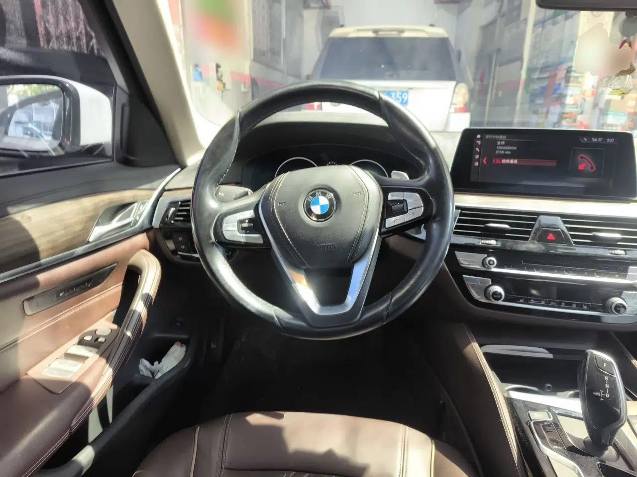 BMW 5 Series 2019 530Li Leading Model Luxury Package — миниатюра 10