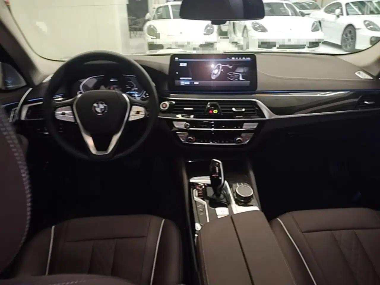 BMW 5 Series New Energy 2021 535Le Luxury Package — миниатюра 12
