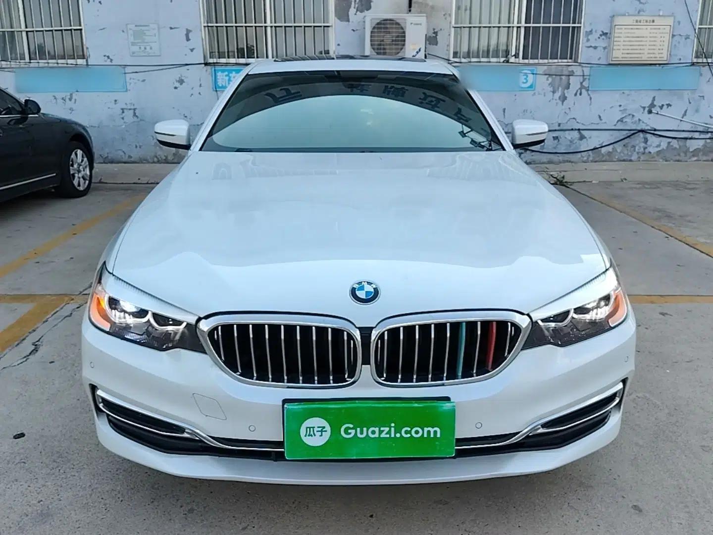 BMW 5 Series 2019 Facelifted 525Li Luxury Package — миниатюра 2