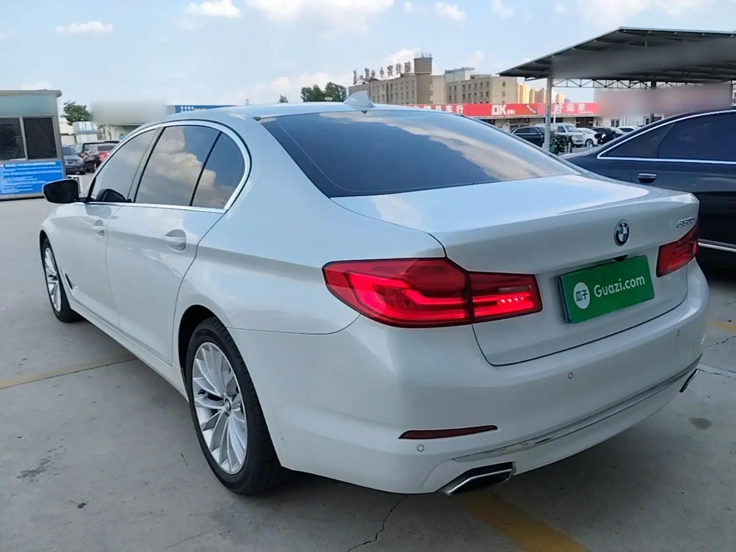 BMW 5 Series 2019 Facelifted 525Li Luxury Package — миниатюра 4