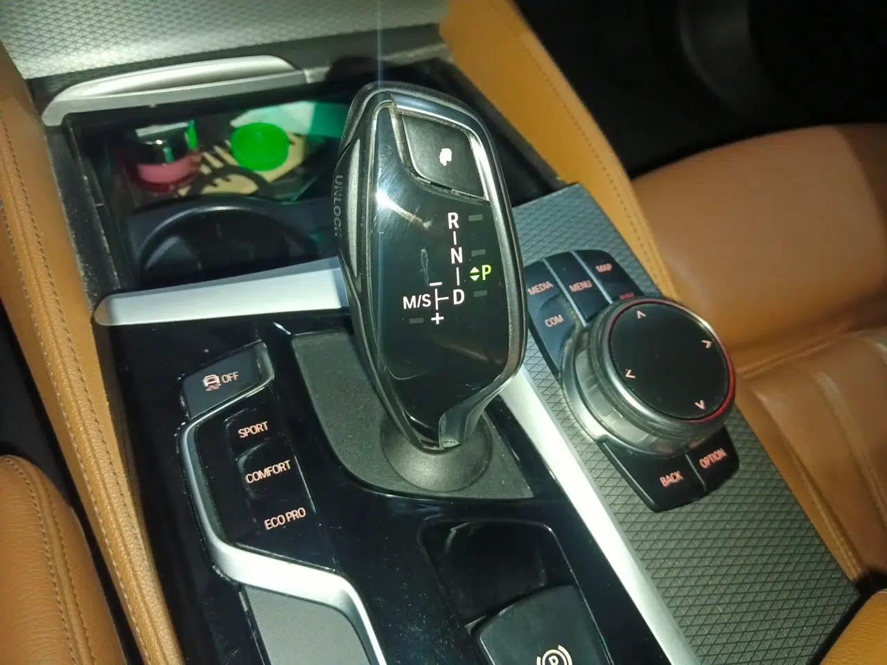 BMW 5 Series 2019 525i M Sport Package — миниатюра 14