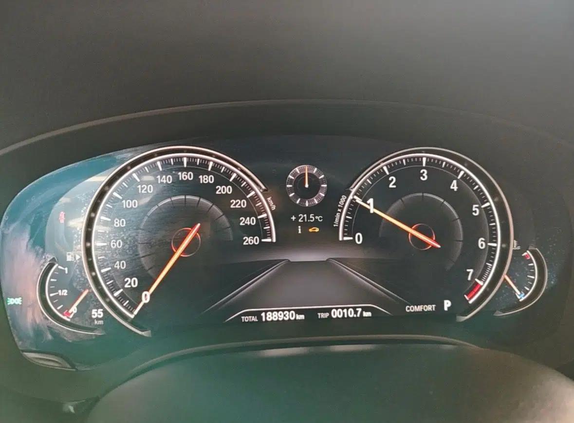BMW 5 Series 2018 525Li Luxury Package — миниатюра 19