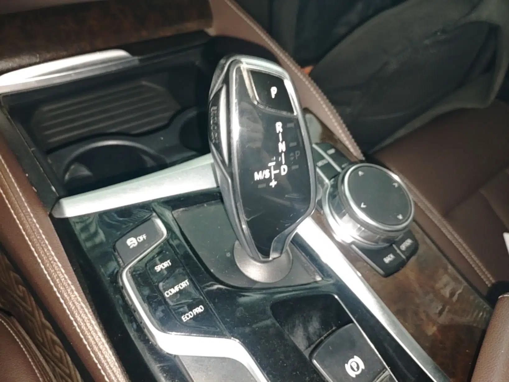 BMW 5 Series 2018 525Li Luxury Package — миниатюра 21