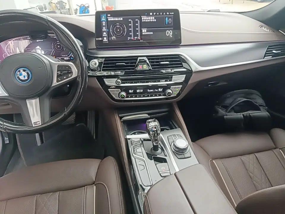 BMW 5 Series New Energy 2022 Second Facelift 535Le Pioneer Edition M Sport Package — миниатюра 15