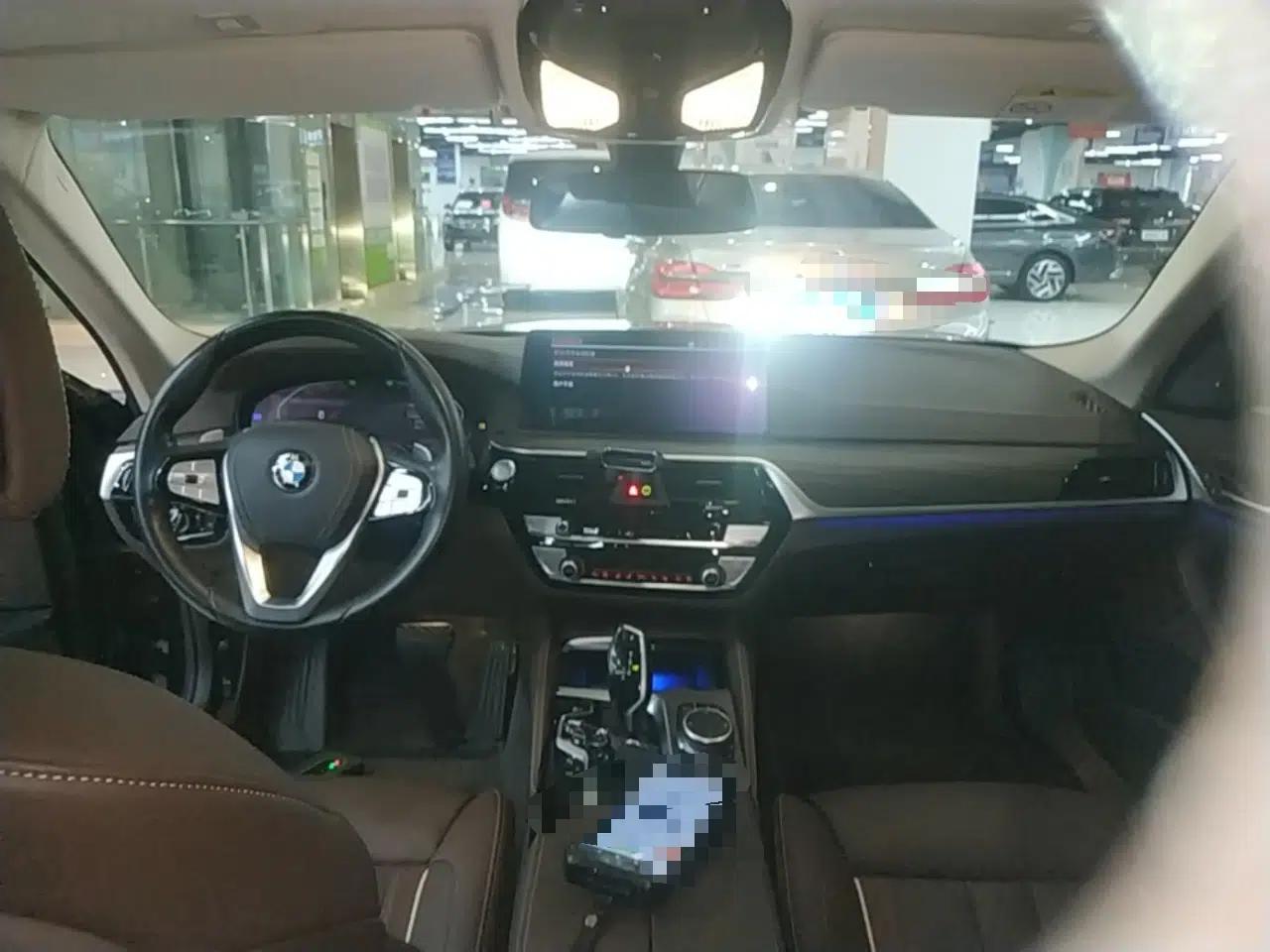 BMW 5 Series 2021 530Li Luxury Edition Premium Package — миниатюра 12
