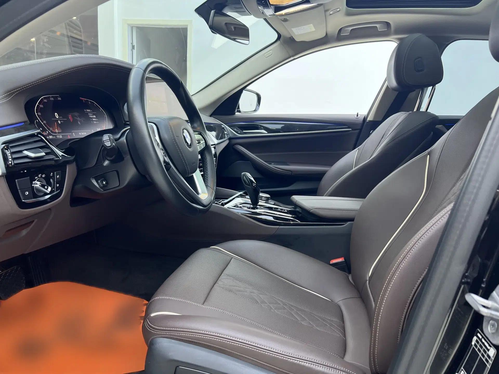 BMW 5 Series 2022 Restyled 525Li Luxury Package — миниатюра 15