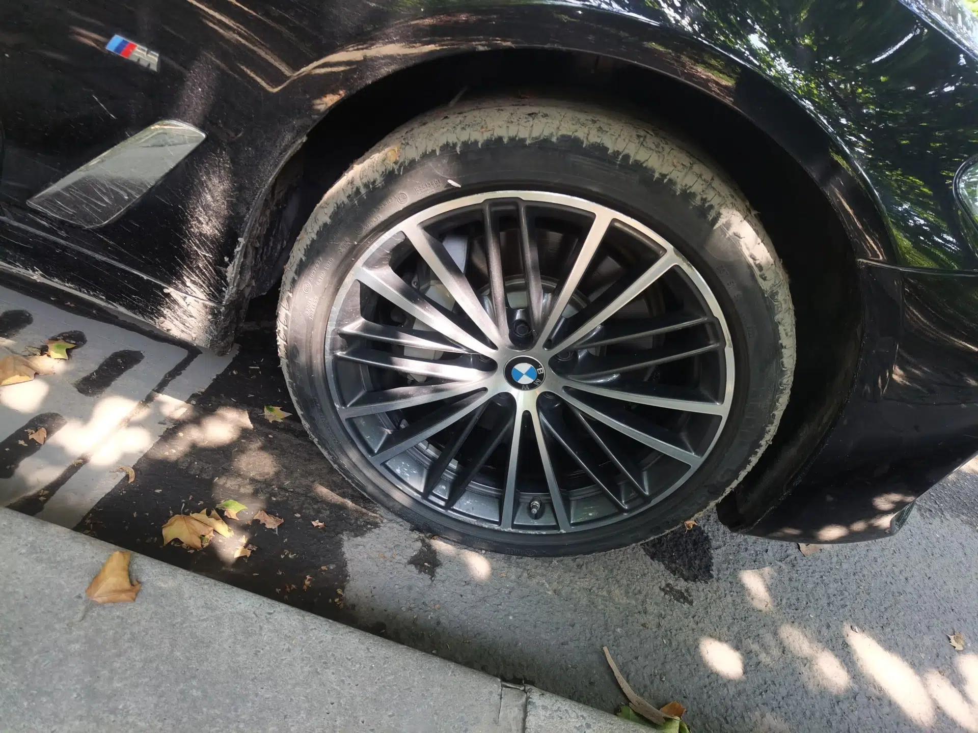 BMW 5 Series 2022 Restyled 530Li Leading Edition M Sport Package — миниатюра 8