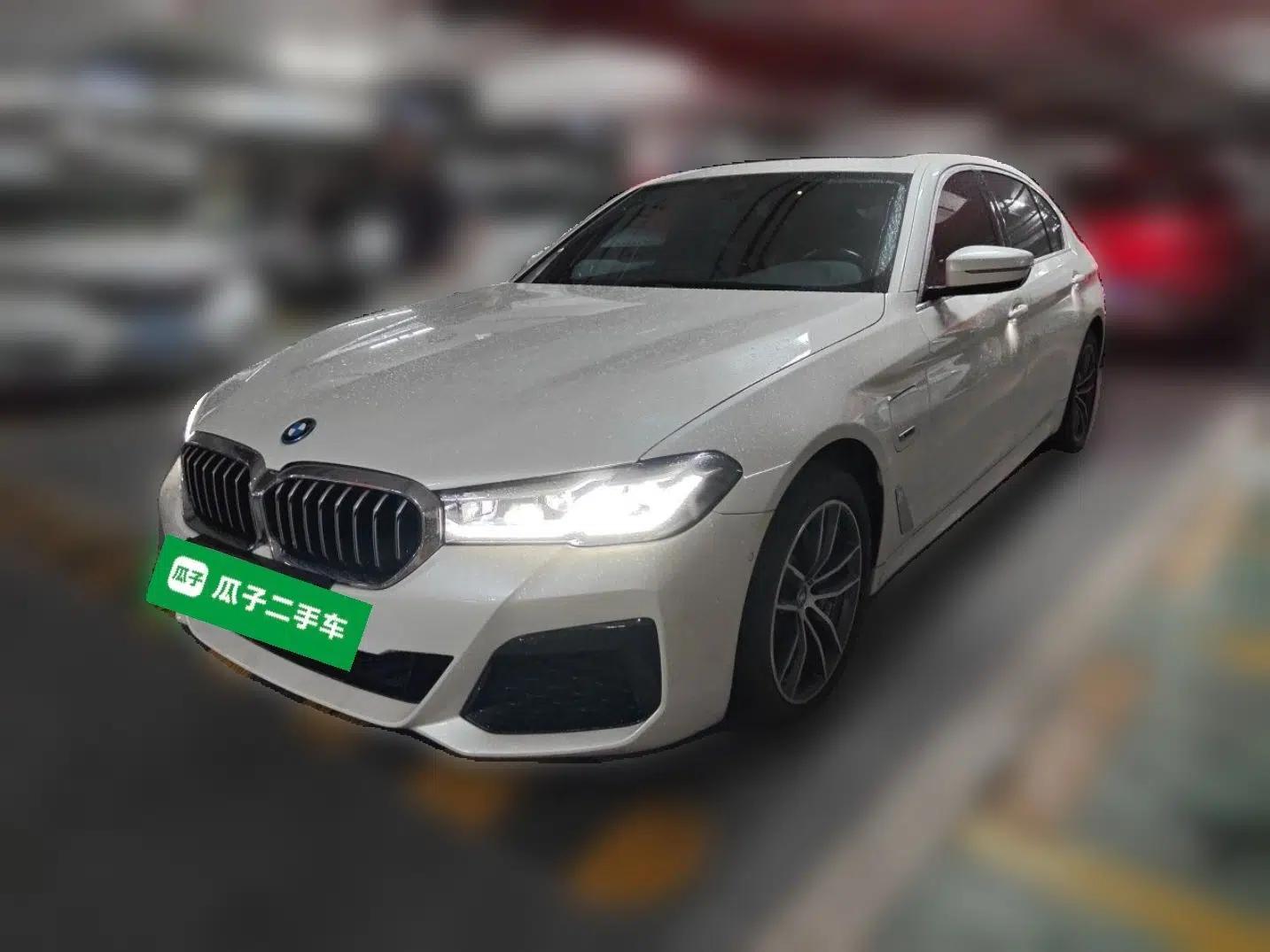 BMW 5 Series New Energy 2022 Second Facelift 535Le M Sport Package — миниатюра 1