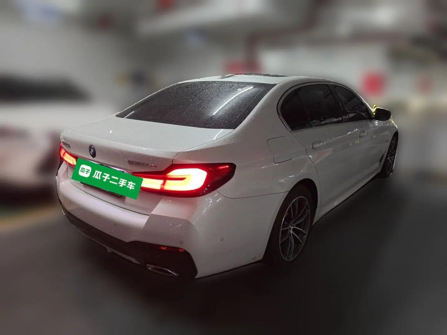 BMW 5 Series New Energy 2022 Second Facelift 535Le M Sport Package — миниатюра 6