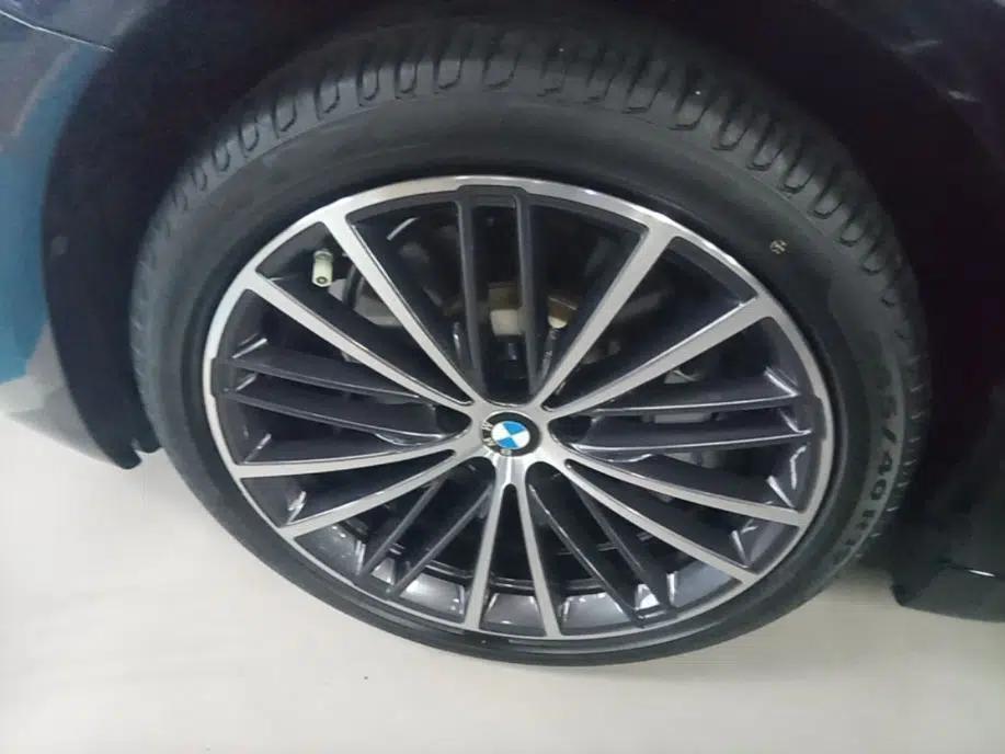BMW 5 Series 2023 530Li Leading Model M Sport Package — миниатюра 10
