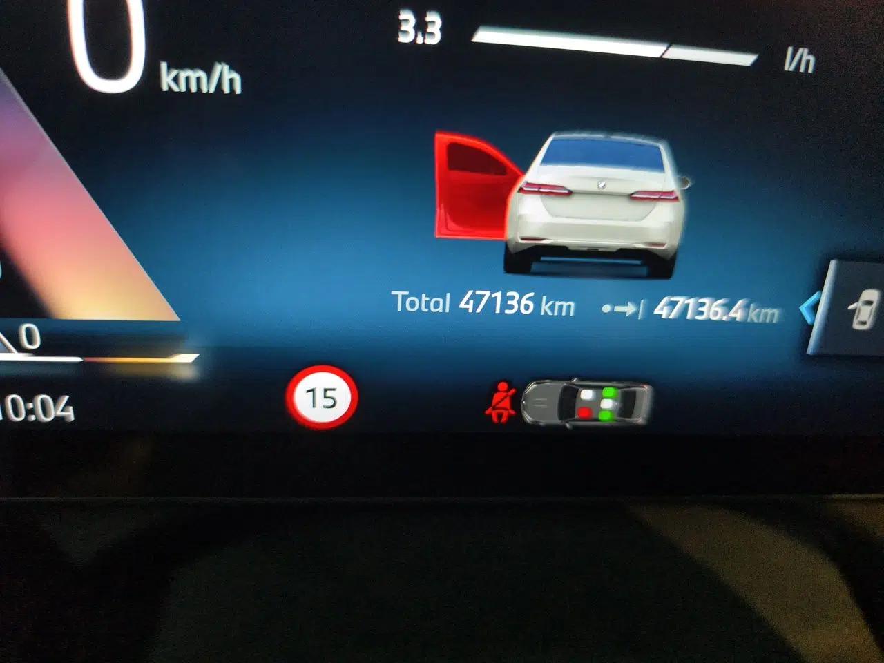 BMW 5 Series 2024 530Li Leading Luxury Package — миниатюра 12