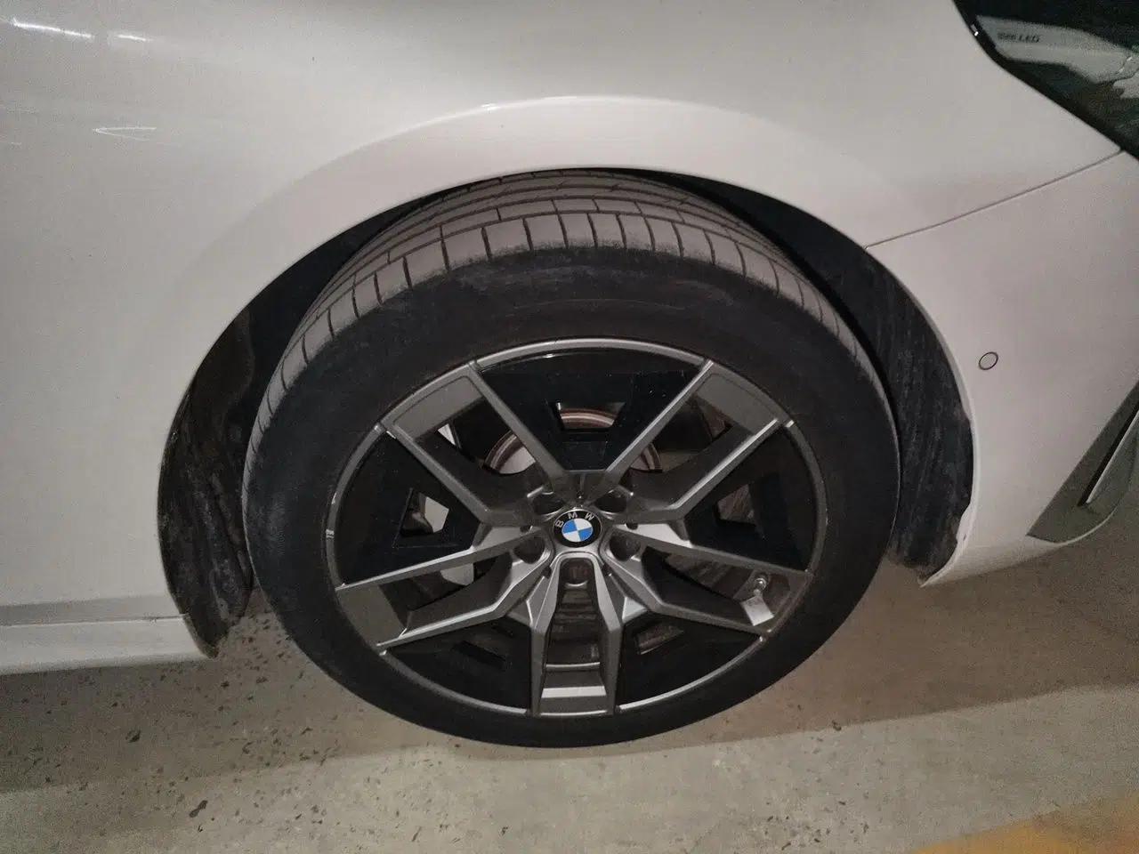 BMW 5 Series 2024 530Li Leading Luxury Package — миниатюра 8
