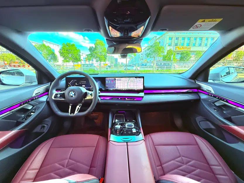 BMW 5 Series 2025 530Li Luxury Edition M Sport Package — миниатюра 20