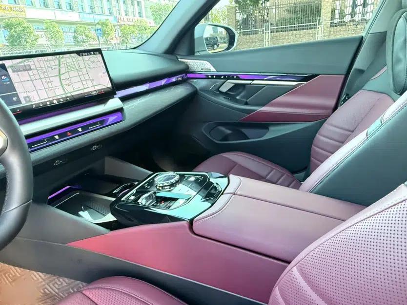 BMW 5 Series 2025 530Li Luxury Edition M Sport Package — миниатюра 27