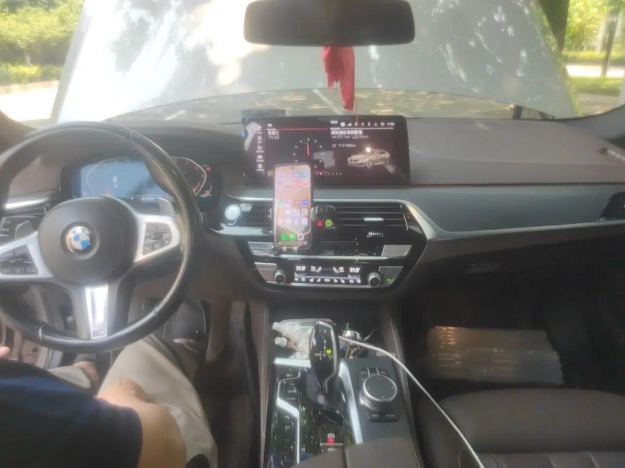 BMW 5 Series 2021 530Li Luxury Edition M Sport Package — миниатюра 9