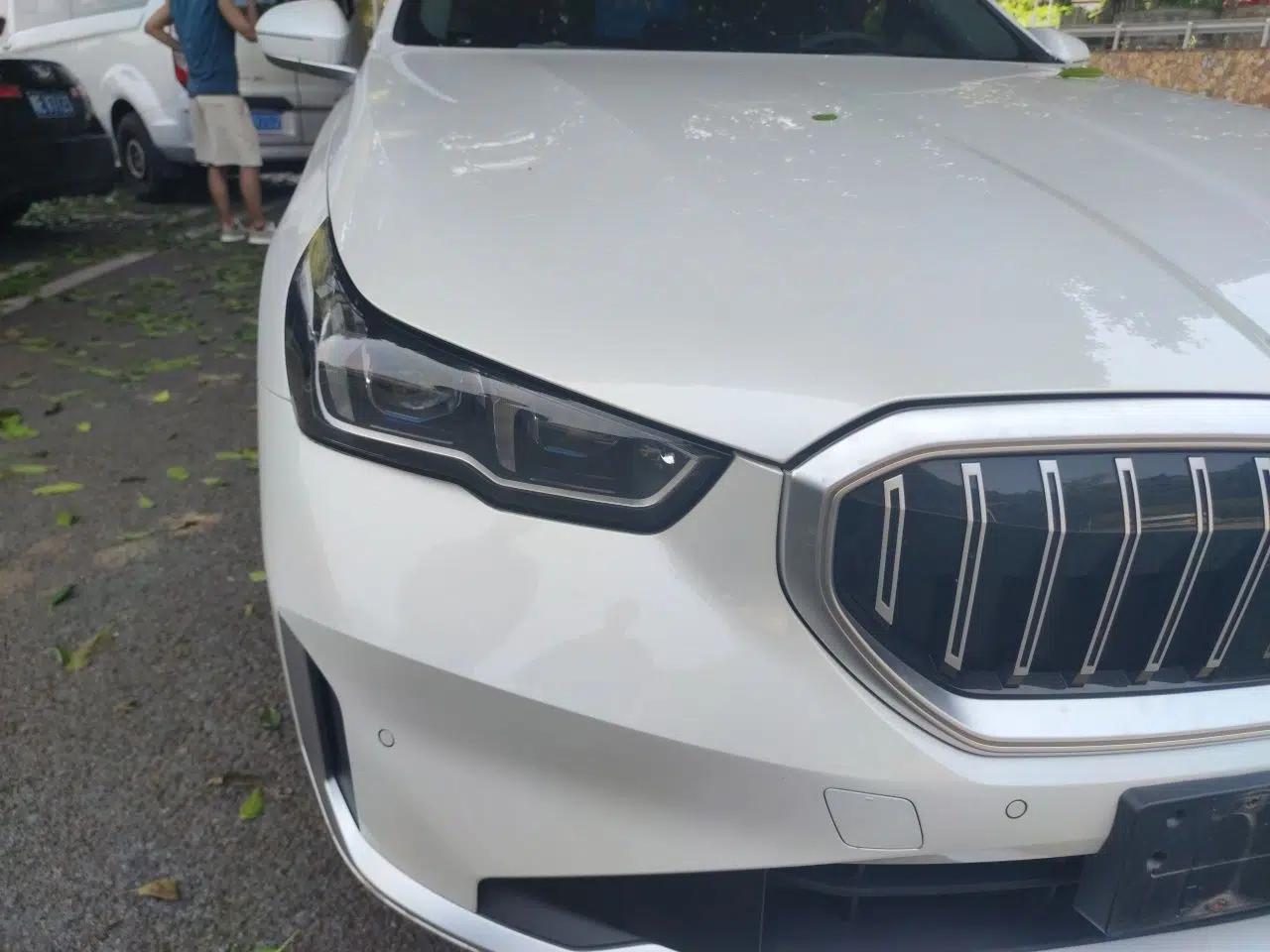 BMW 5 Series 2024 530Li Luxury Package Premium Edition — миниатюра 7