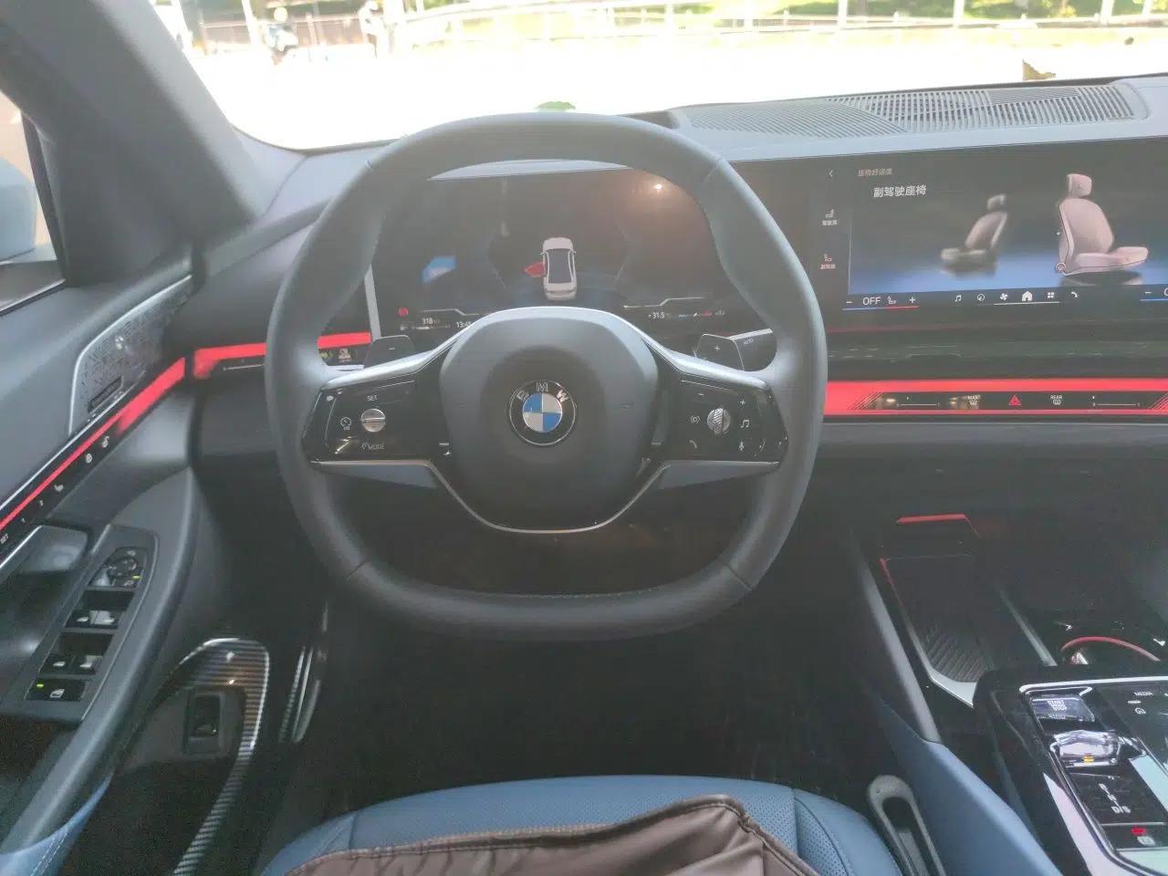 BMW 5 Series 2024 530Li Luxury Package Premium Edition — миниатюра 10